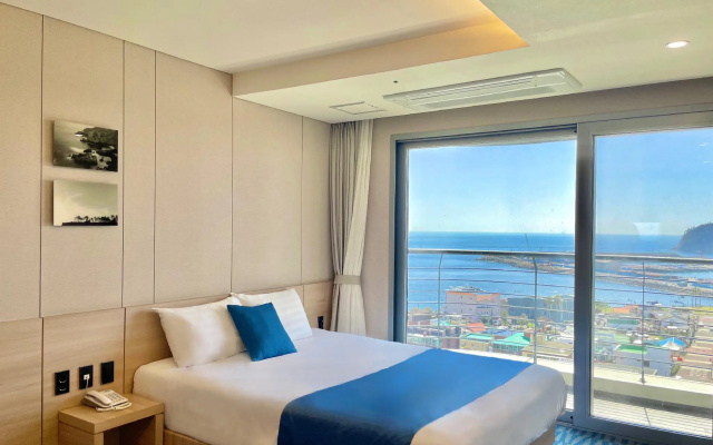 Hotel Bridge Seogwipo