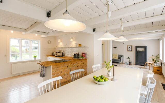 Beautiful bright and embracing villa in old town Akureyri