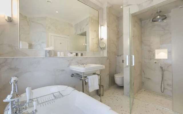 The Devonshire Arms Country House Hotel & Spa