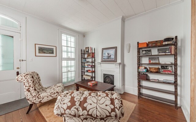 Bywater Home, Parking and Pet Friendly Retreat by RedAwning