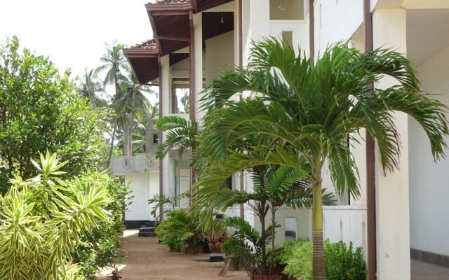 Moragalla Beach Home Guesthouse (Newly opened hotel)