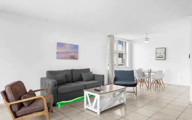 Bay Harbor Sunset Apt 3A
