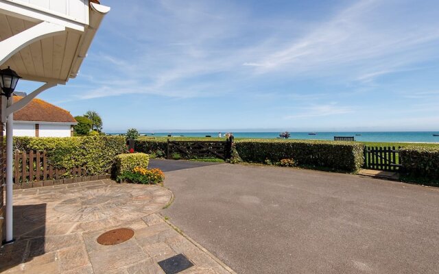 Wonderful Seafront Home - Panoramic Ocean Views