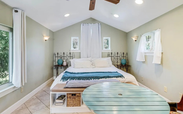 Rockport Treehouse 1 Bedroom Home