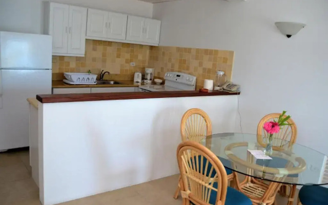 Shoal Bay Villas