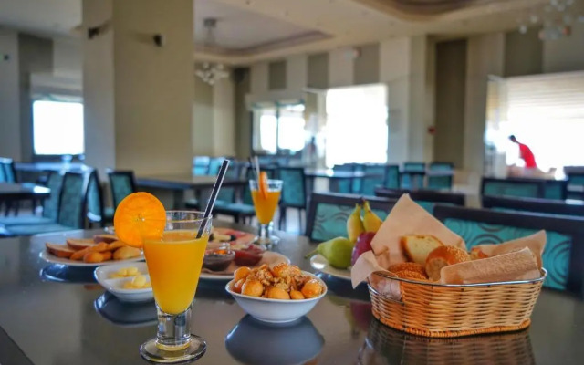 Kokoni Beach Hotel