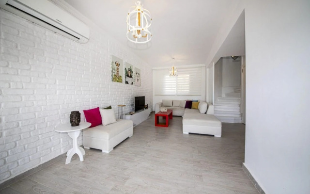 Villa With Sea View in Adabuku Milas Bodrum