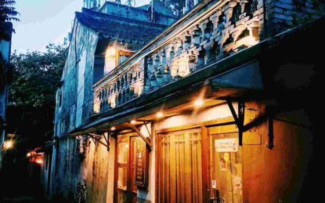 Jiyi Theme Inn