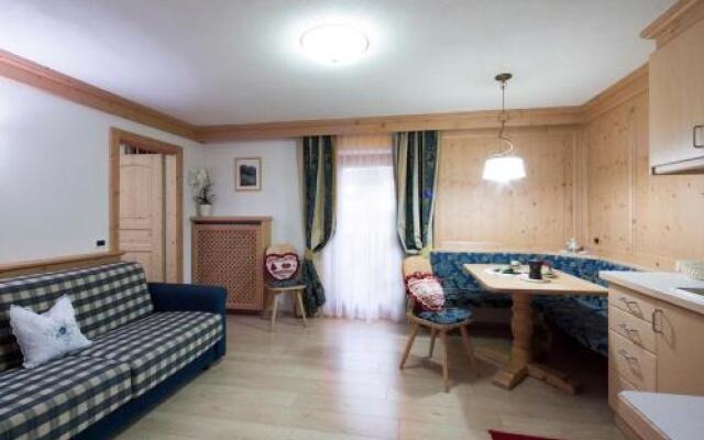 Adria Garni B&B Residence Corvara