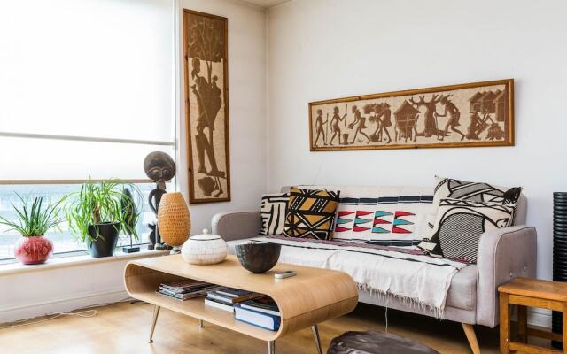 Delightful Moroccan Inspired Flat Hackney Sleeps 2