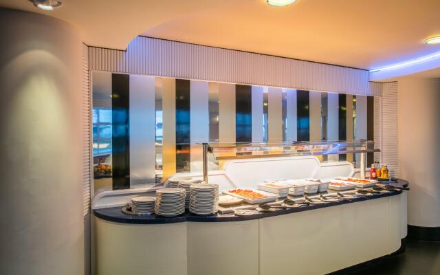 Crowne Plaza Liverpool - John Lennon Airport by IHG