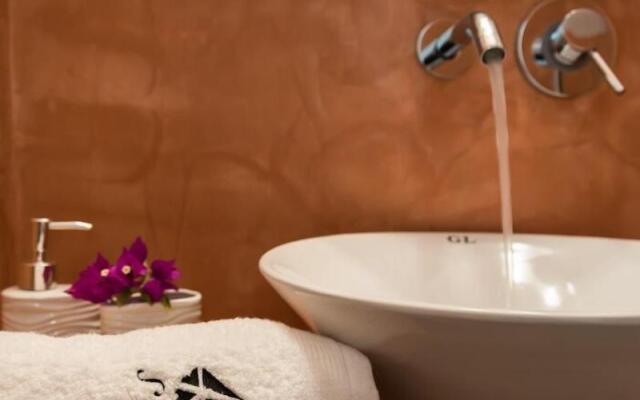 Black Diamond Suites - Adults Only