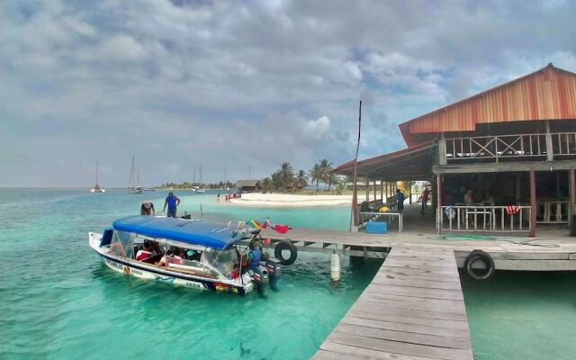 Private wood Cabins on San Blas island - private bathroom