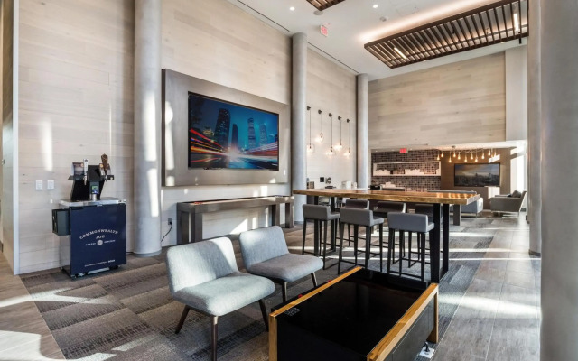 Global Luxury Suites Crystal City