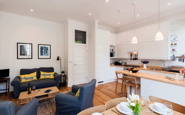 The Stunning Philbeach Garden Apartment