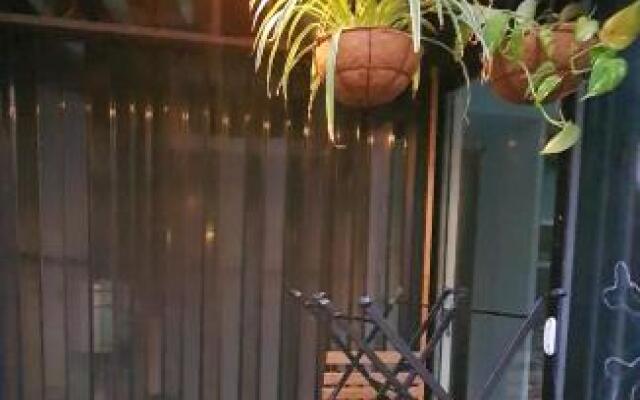 Cat on a Hot Tin Roof