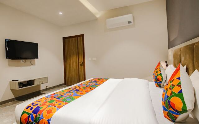 Prime K9 Grand by FabHotel