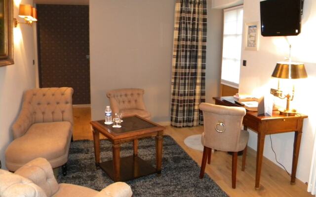 Le Domaine Chateau du Faucon