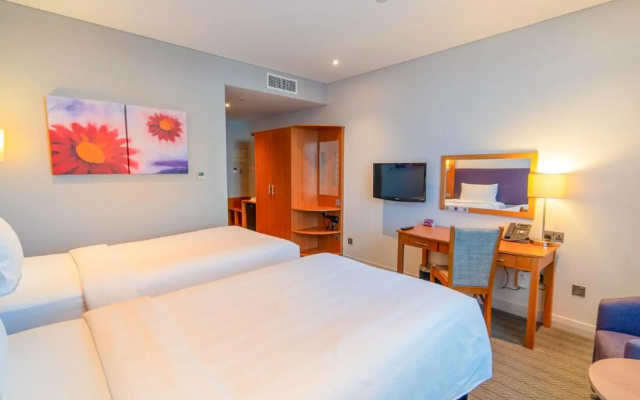 Premier Inn Abu Dhabi Airport (Business Park)