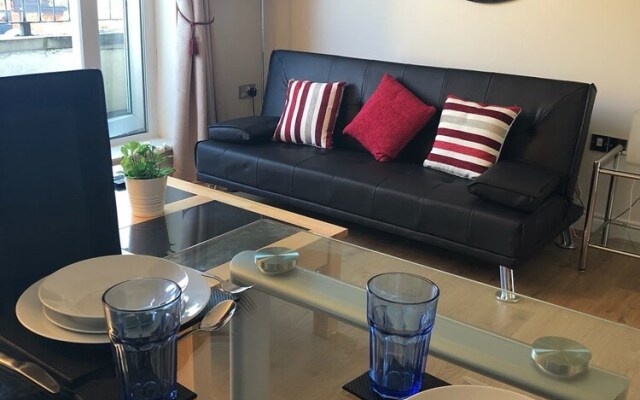 Riverview Apartment Reading