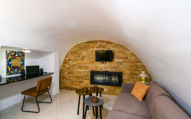 Santorini Suite Home