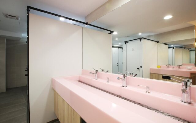 Loosha Hostel