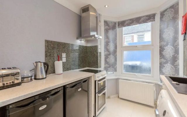 Watford General Suites