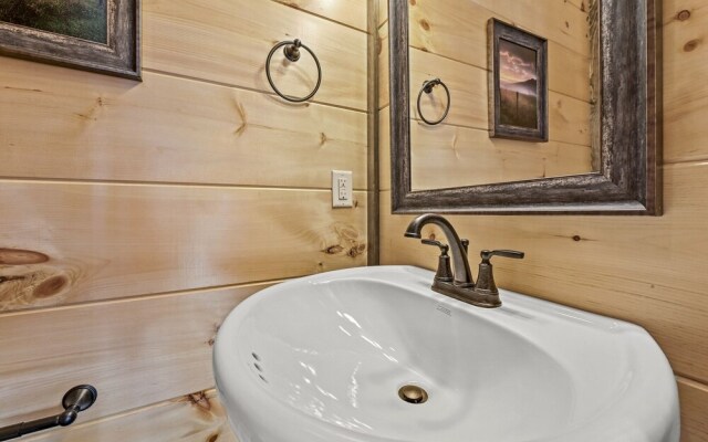 Splashin Around 4 Bedroom Home by Redawning