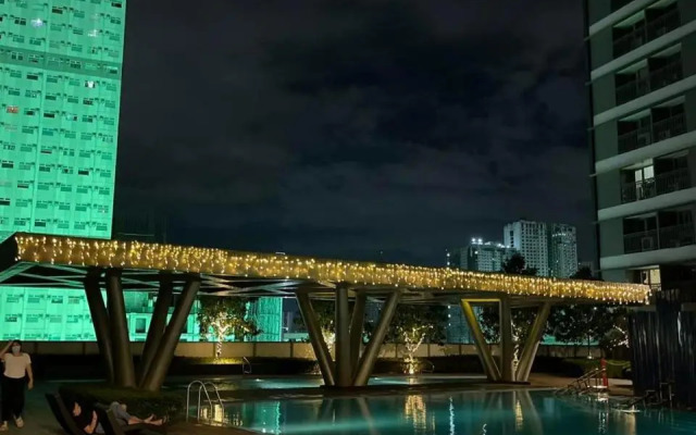 Condominium Fame Residence