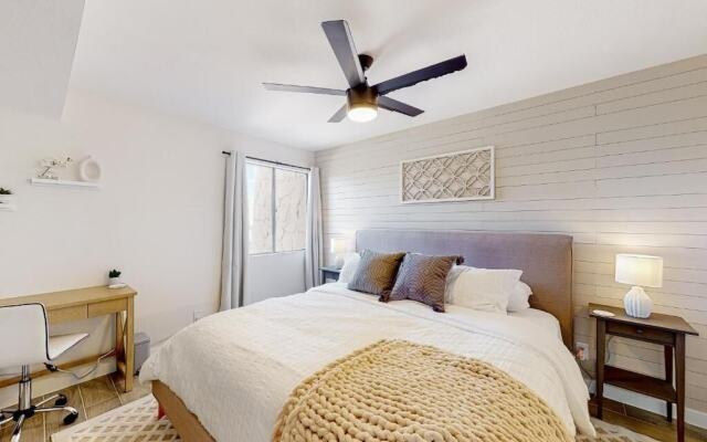 Villa Sunrise 1 Bedroom Condo by RedAwning