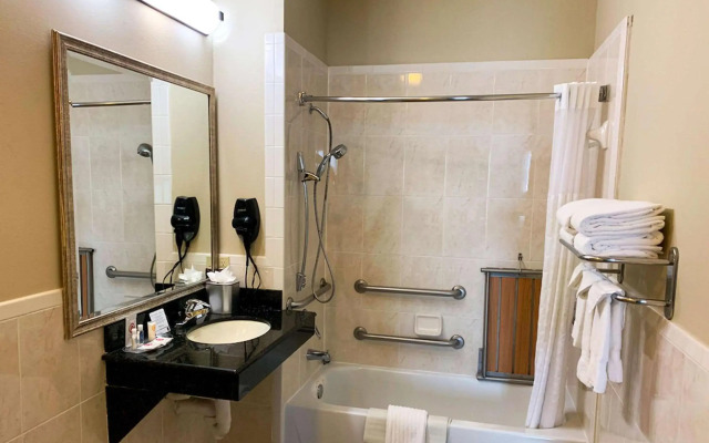 Comfort Suites Texas Ave.