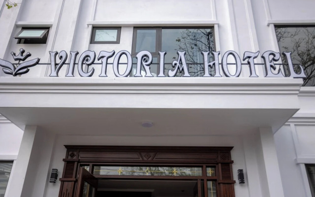 Victoria Hotel MC - by BAY LUXURY