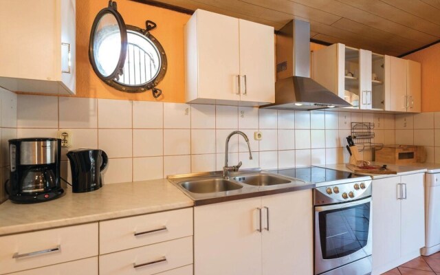 Amazing Home in Liznjan With 4 Bedrooms, Wifi and Outdoor Swimming Pool