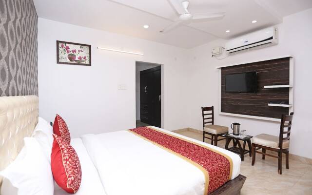 Capital O 10060 Hotel The Leaf