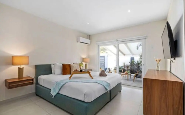 NEW Modern 3BR 3BA Private Pool Centrallylocated