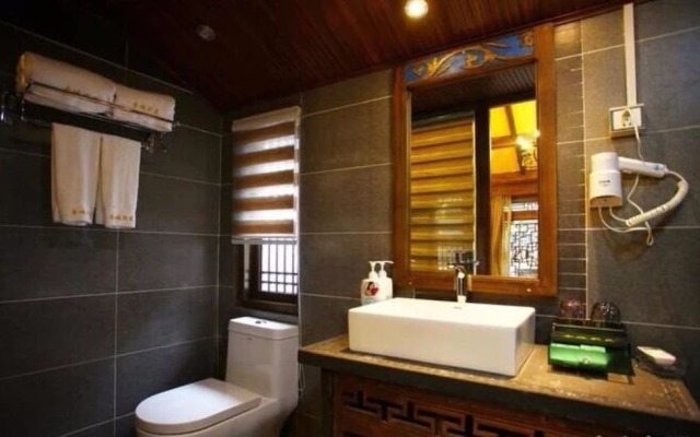 Lijiang Linzhixia Inn