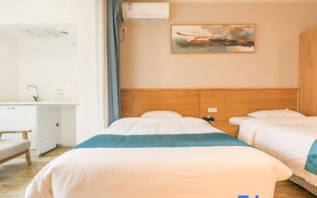 Yueyue Homestay (Chongqing West Railway Station Branch)