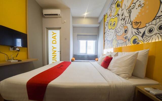 RedDoorz Apartment near Golden City Mall