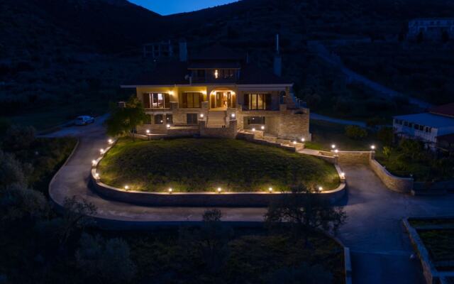 Paul's American Mansion- Volos suburb