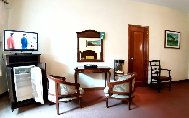 Hotel Maury