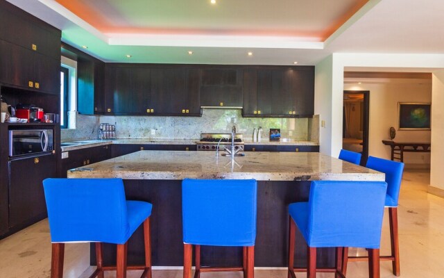 Perfect 4 Bedroom Condo