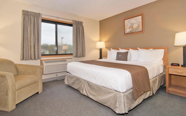 Boarders Inn & Suites by Cobblestone Hotels - Faribault