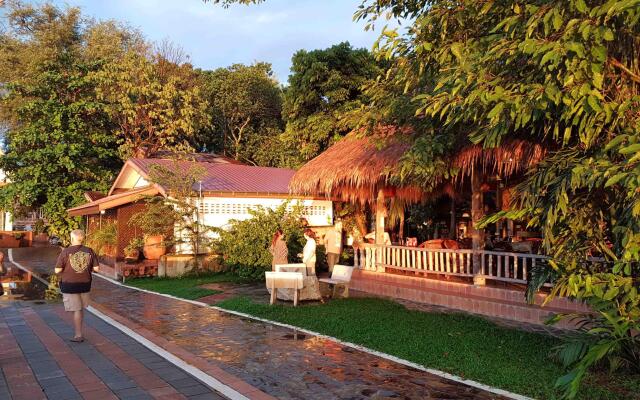 Mut Mee Garden Guest House