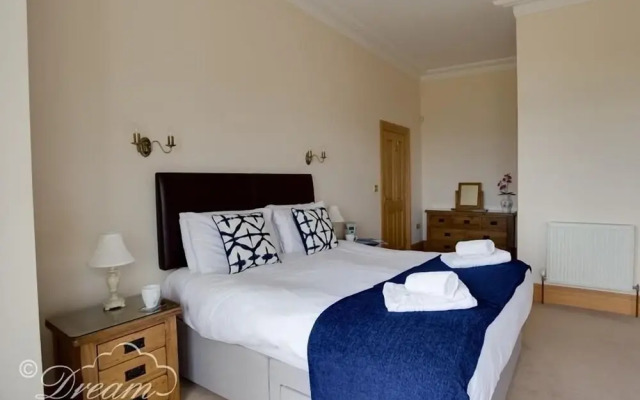 Beach View Apartment 2