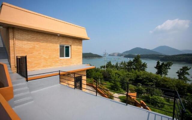 Yeosu Aloha Pension