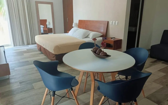 Tropical Elegance Studio CondoHotel