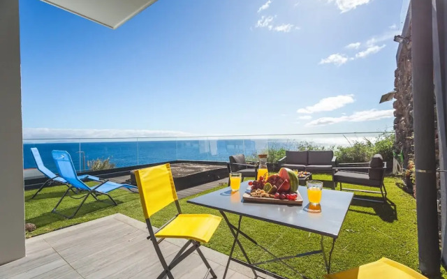 Aqui H Casa by Atlantic Holiday