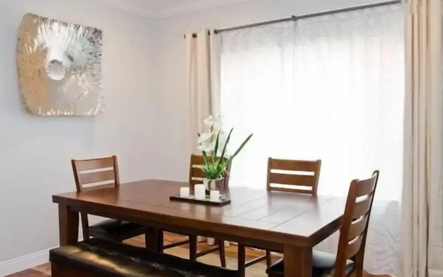 LA022 4 Bedroom Holiday home By Senstay