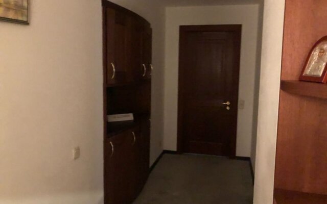 Millionnaya Apartments