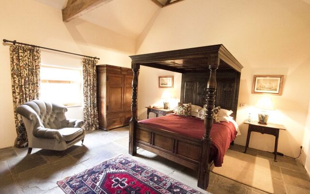 Old Downton Lodge